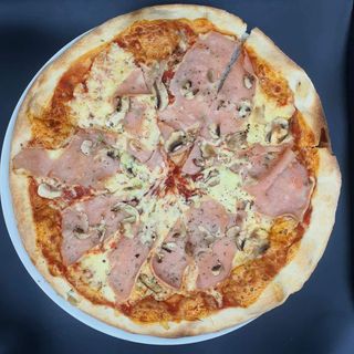 Pizza Capricciosa + Sok