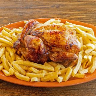 Pollo Asado con Patatas y pimientos 