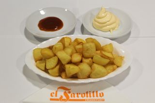 Patatas Bravas Salsas Aparte