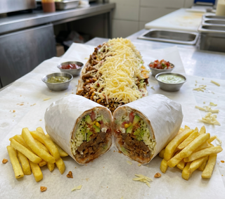 Pepito Premium Triple (Carne, Frango, Linguiça Fumada)