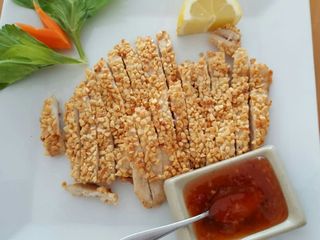 61. Pechuga De Pollo Frito Almendrada