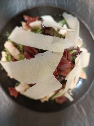 Cezar salata sa piletinom obrok