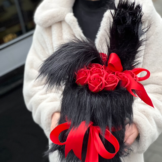 Czarny Zajączek Elegancji