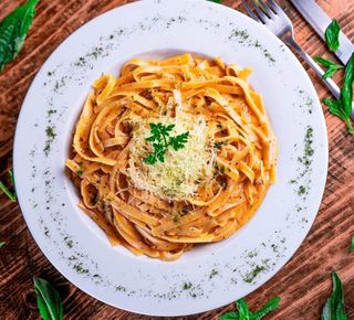 სპაგეტი 3 ყველი