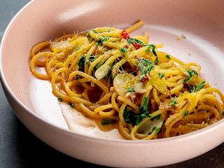 Паста аліо-оліо з креветками  (290г)