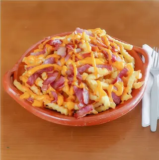 Batata com cheddar e bacon