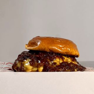 Bacon Ronstar burger