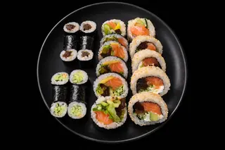 AKITA SET 20 SZTUK DLA 2 OSÓB (MIESZANY)