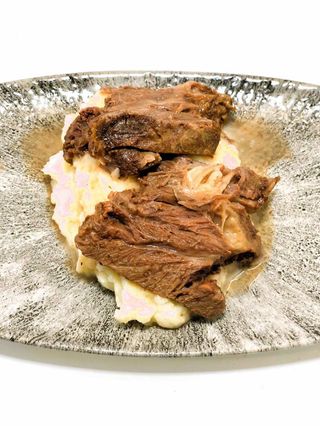 BRASATO DI MANZO AL BAROLO