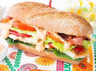 Bocadillo De Chivito De Pollo (Medio)
