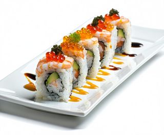 Uramaki Genkai ebi salmone flambè - 4 pezzi