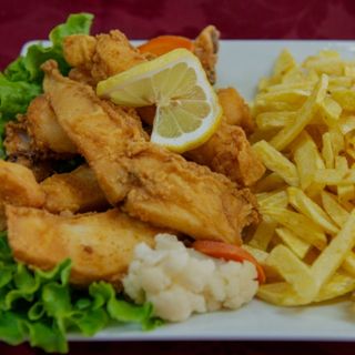 Choco Frito com Arroz de Feijão