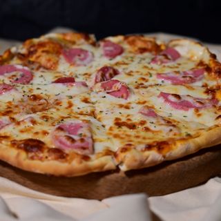 პიცა სალიამით