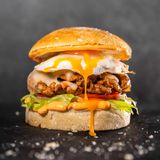 Чикън бургер (420г)