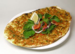 Pizza turca (32 cm.)