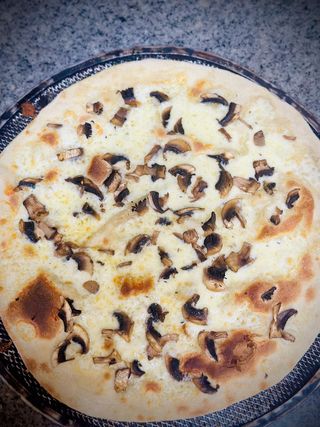 Pizza De Trufa Y Champiñones (36 Cm.)