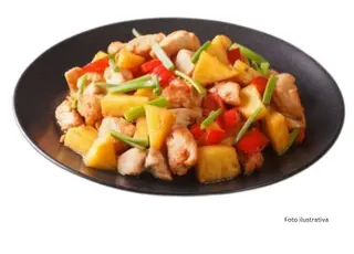 pollo con piña