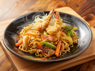 Yakisoba Con Langostinos En Tempura