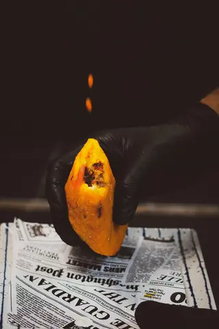Empanadas De Carne Desmechada Con Queso (1 Ud.)