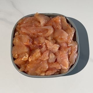 Carne de pollo aliñado