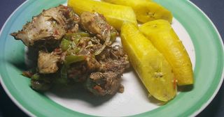 Boiled Plantain With Chicken