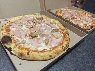 Pizza Prosciutto e Funghi