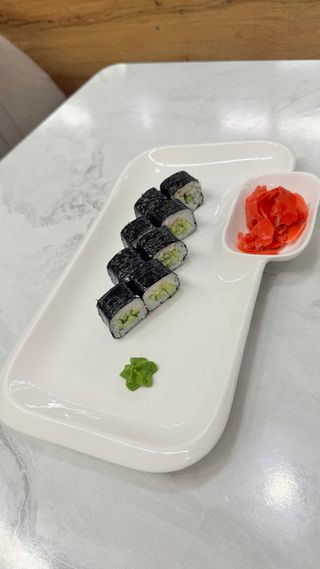 Ролл с огурцом (140г)