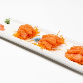 215. Sashimi Salmón (9 Uds.)