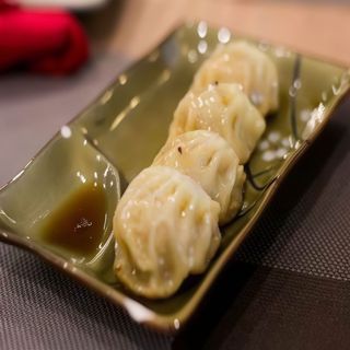 12.  Gyoza* 4pz