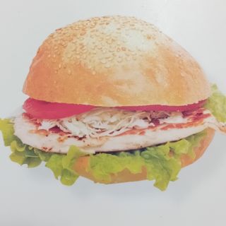 Sandviș cu piept de pui la grătar