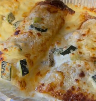 vegeterian lasagna with fresh zucchini