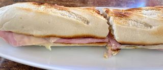 Bocadillo Jamón Y Queso