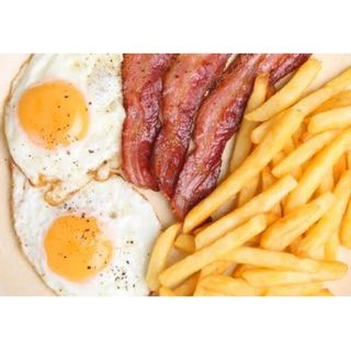 Plato Bacon Con Huevo Y Patatas
