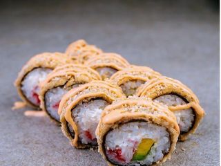 ГАРЯЧИЙ РОЛ З КРАБОМ (300g)