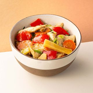 Pollo Con Salsa Kong Bao Picante