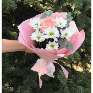 მინი თაიგული ვარდი და ქრიზანთემა