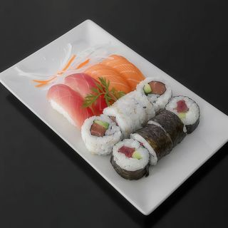 38. Sushi Surtido (12 Uds.)