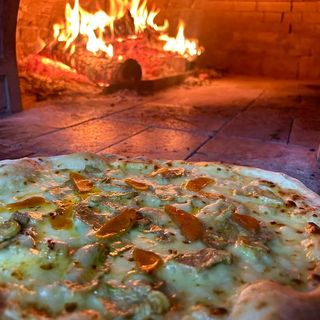 Pizza bella carciofa