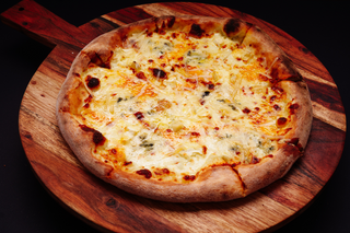 PIZZA QUATRO FORMAGGI