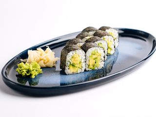 MAXI макі з авокадо (190г)