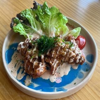 Pollo Nanban Con Salsa Aurora