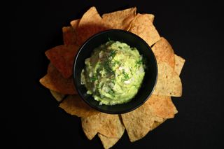 GUACAMOLE CASERO Y TOTOPOS MX