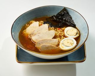 Рамен с курицей (400мл)