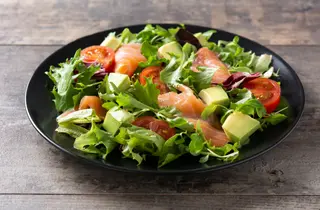 Salata sa lososom
