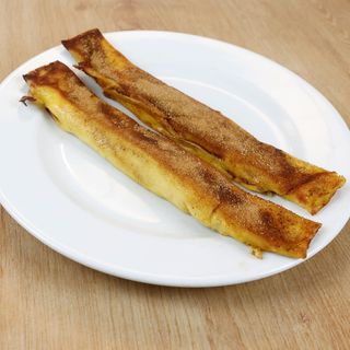 Filloas Flor De Galicia Con Nata