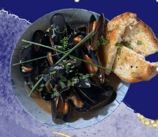 Midii în sos de vin ( 500g )