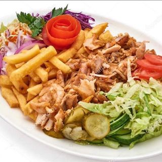 Kebab na talerzu z samym mięsem