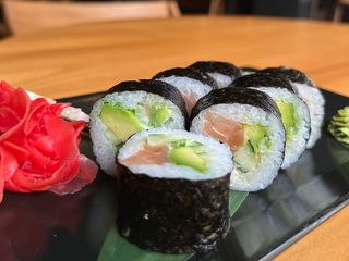 Футомакі з лососем (260г)