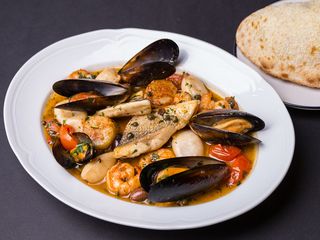 Соте з морепродуктів