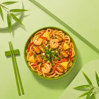 Wok Udon Fructe de mare Sos Cremos Tom Yum